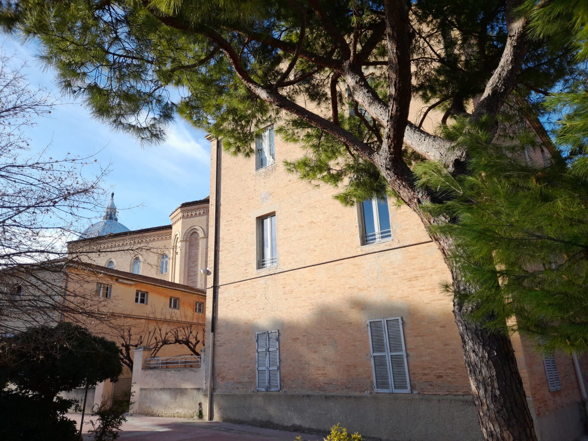 FFB Loreto (con_cupola Santuario)