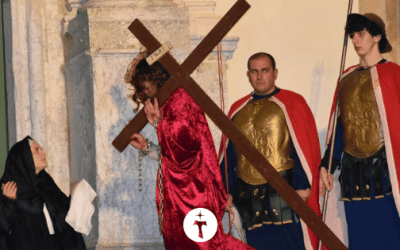 Via Crucis per e vie del paese